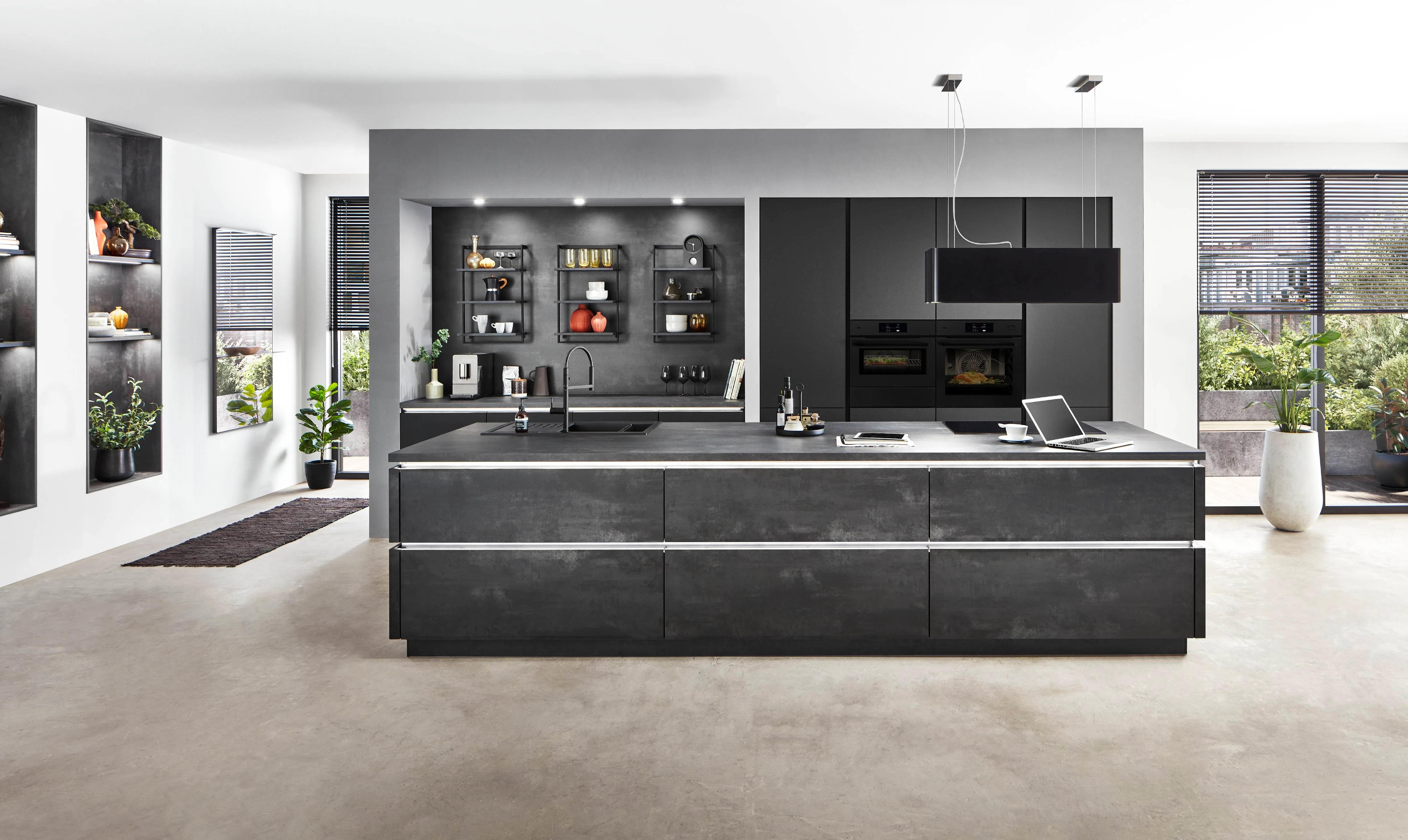 Nobilia Laser 463 keuken, donker antraciet betonlook eilandkeuken met LED-verlichtingsstrook