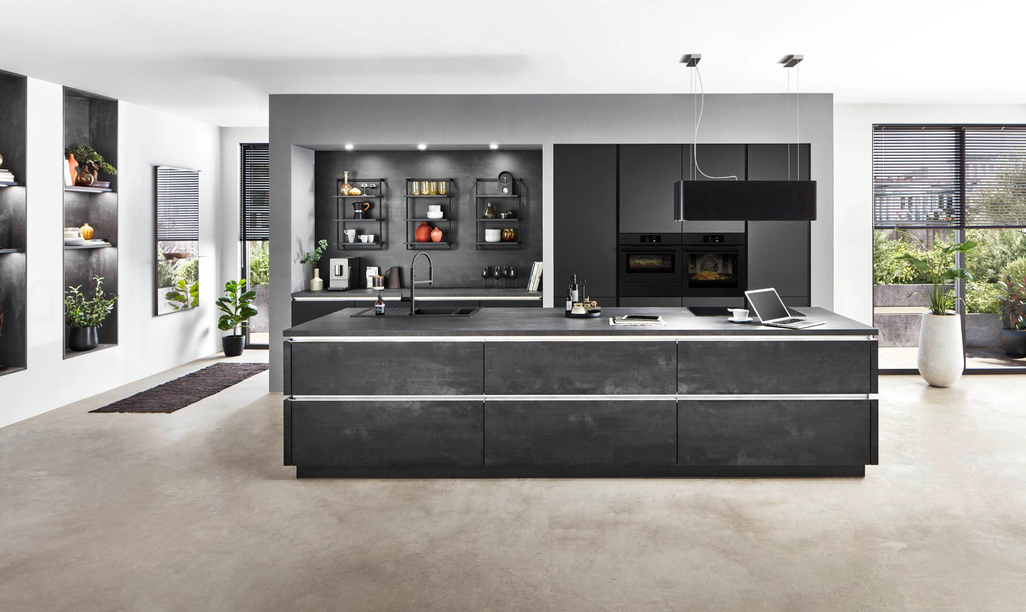 Nobilia Laser 463 keuken, donker antraciet betonlook eilandkeuken met LED-verlichtingsstrook