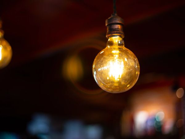 Koelkastlampje vervangen: zo doet u het in 3 stappen