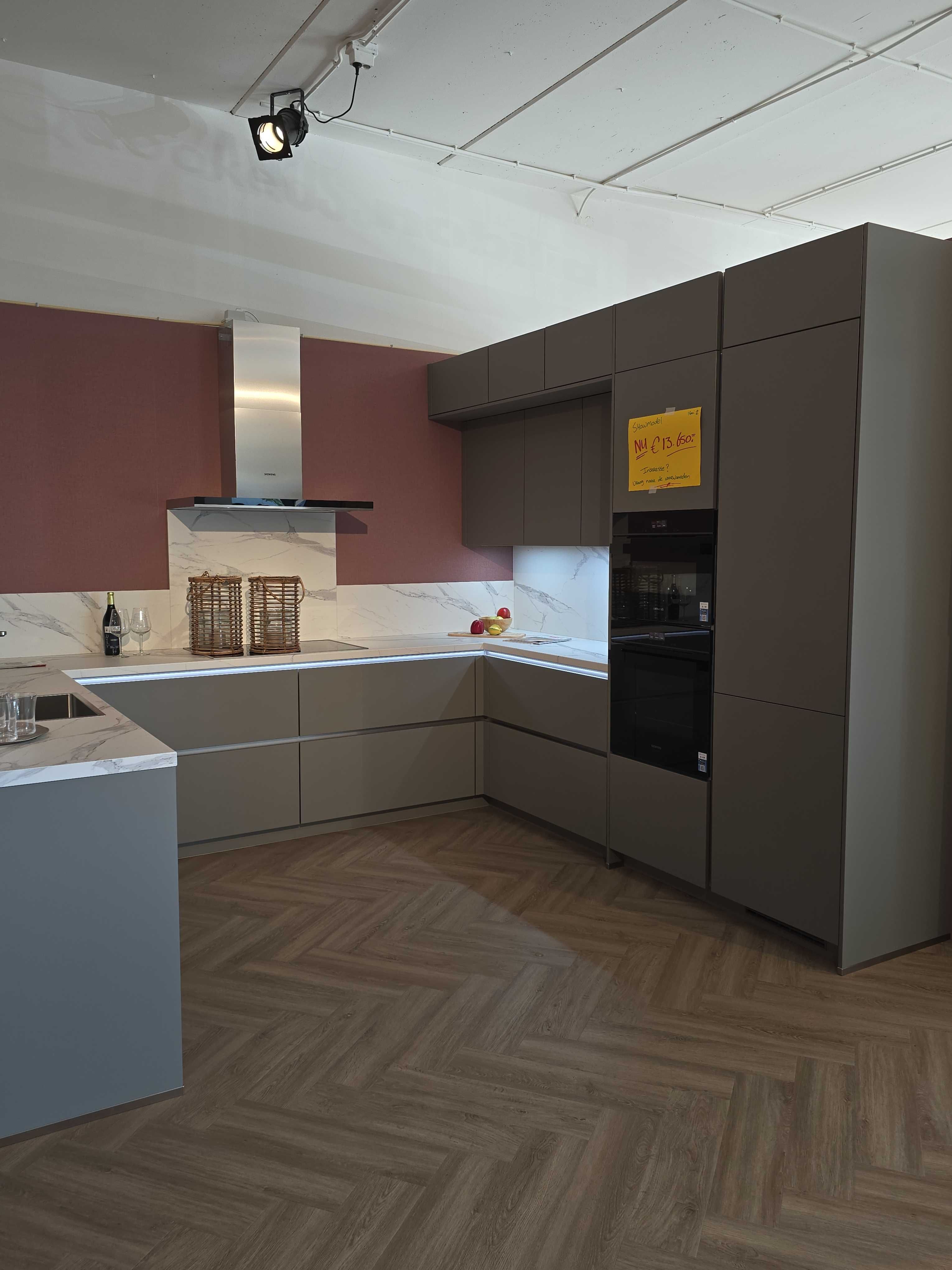 Nobilia Easytouch Taupe Grijs Ultramat