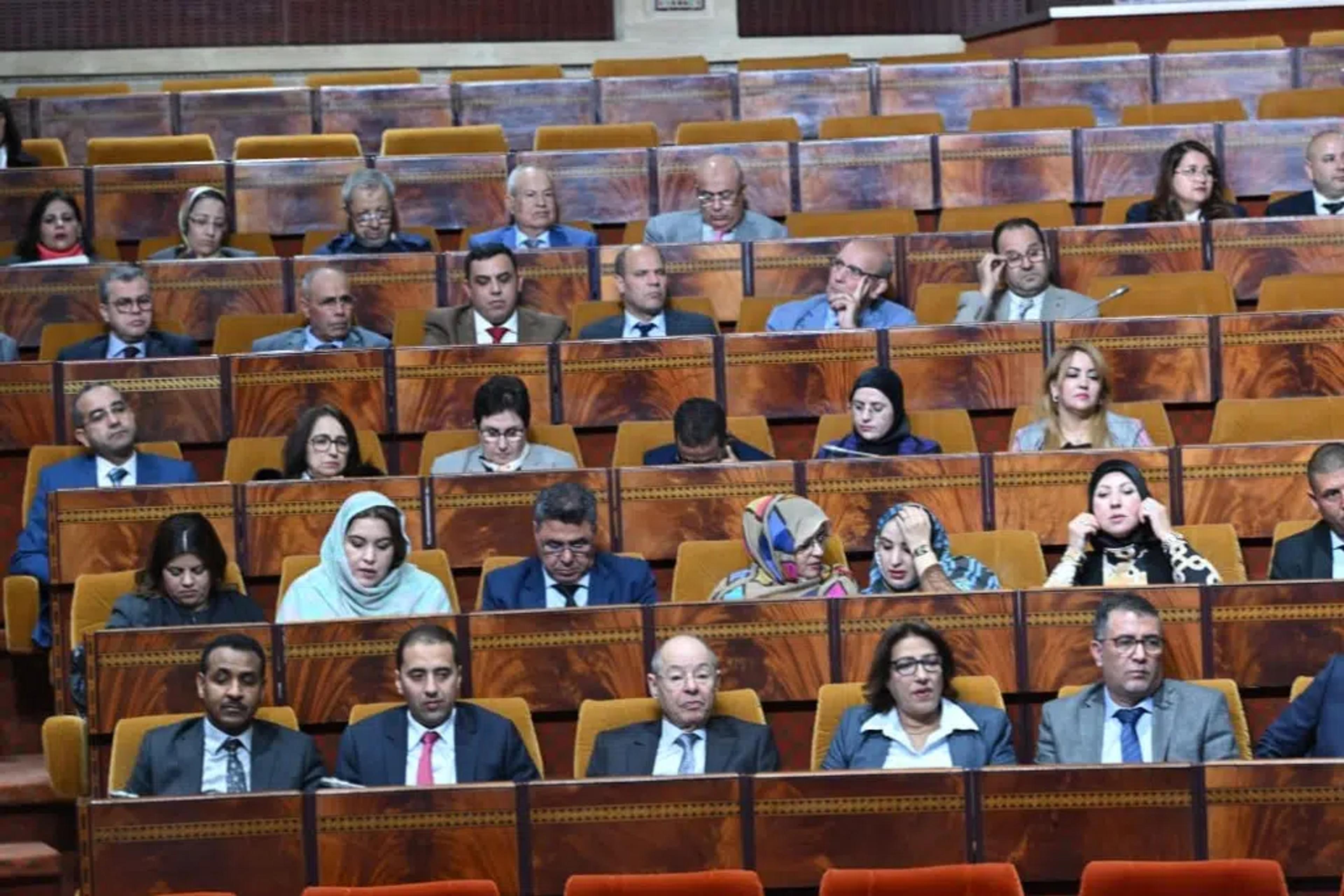 ازدواجية المعايير في الصفقات العمومية تفجر المعارضة الاتحادية 