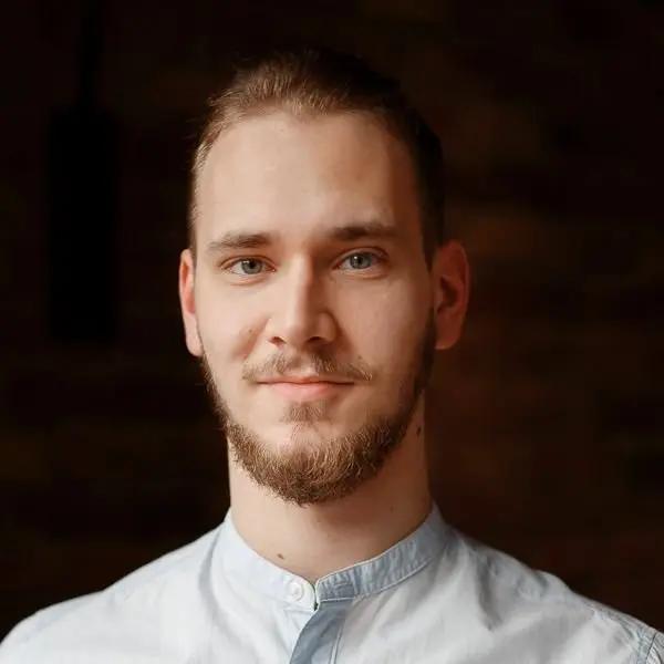 Raz Burciu — Co-Founder & Product Design at JustMad