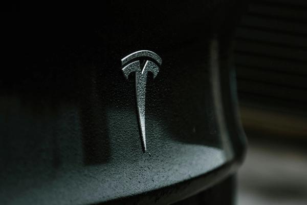 Tesla Ends $8,000 FSD Purchase Option — Subscription-Only After February 14