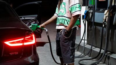 Why Americans Are Trading Trucks for Hybrids as Gas Hits $5