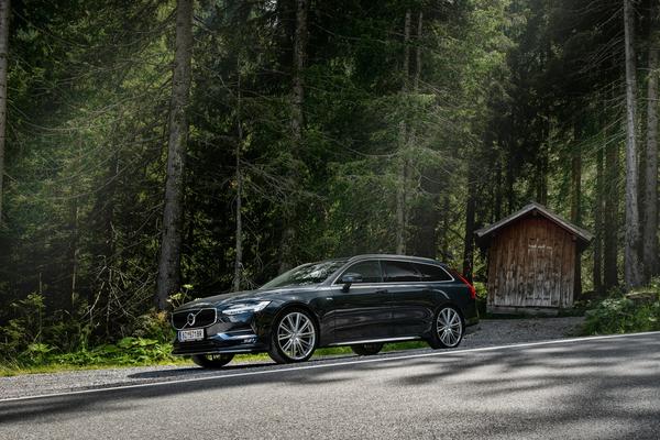 Volvo Recalls 40,000 Electric SUVs: "I'm Afraid to Charge in My Garage"