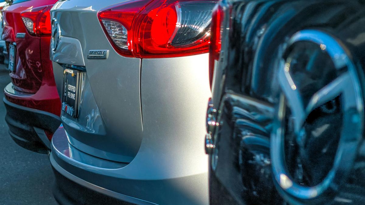 Used Car Prices Fall for First Time This Year — Manheim Auction Prices Down 1.6% as Older Vehicles Gain Demand