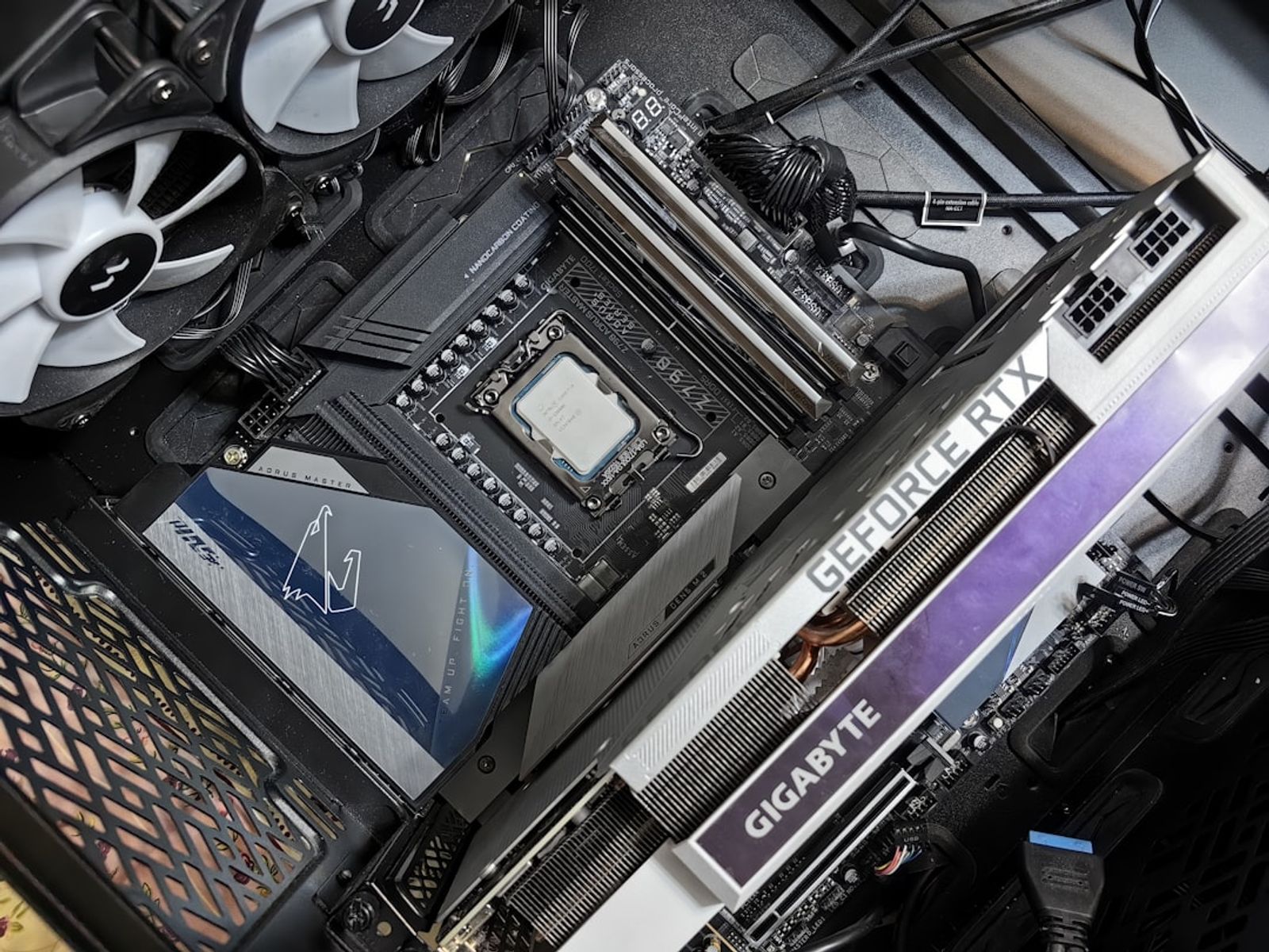 Beyond the Linear: How the Y-Zipper Will Revolutionize Hardware and Wearables