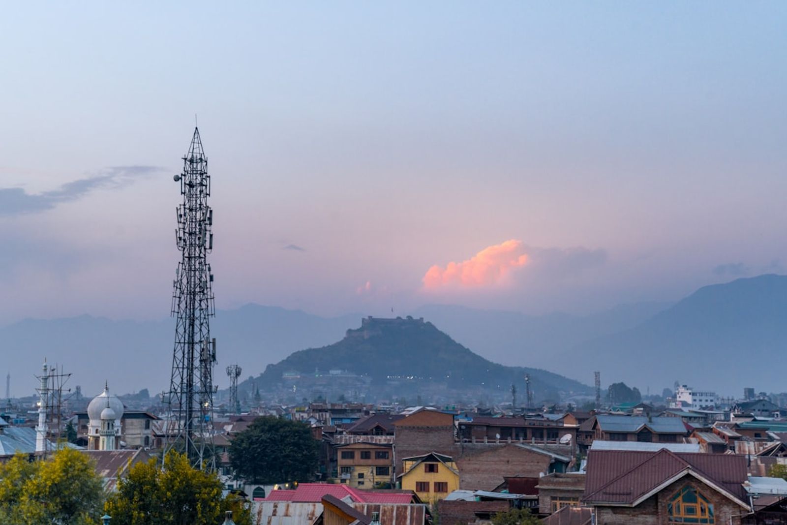 Demystifying the Airwaves: A Developer Guide to Wireless Communication Fundamentals