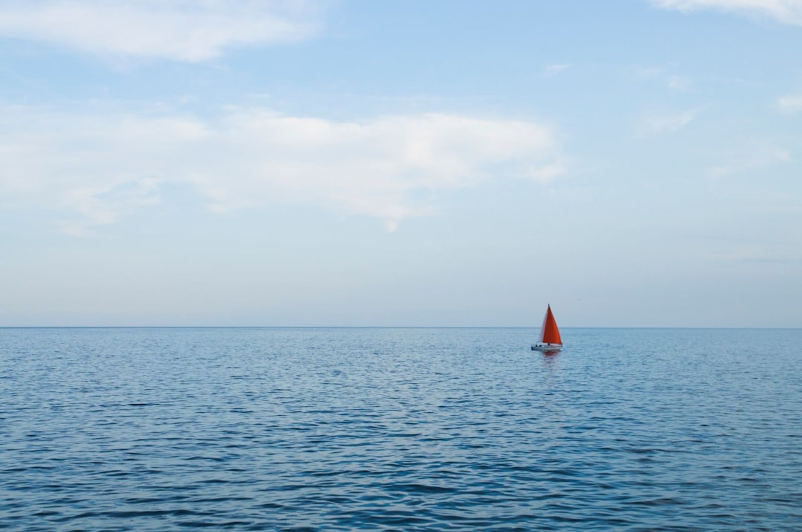 The Reality of the Digital Nomad Sailor: Code, Currents, and Costly Disconnections