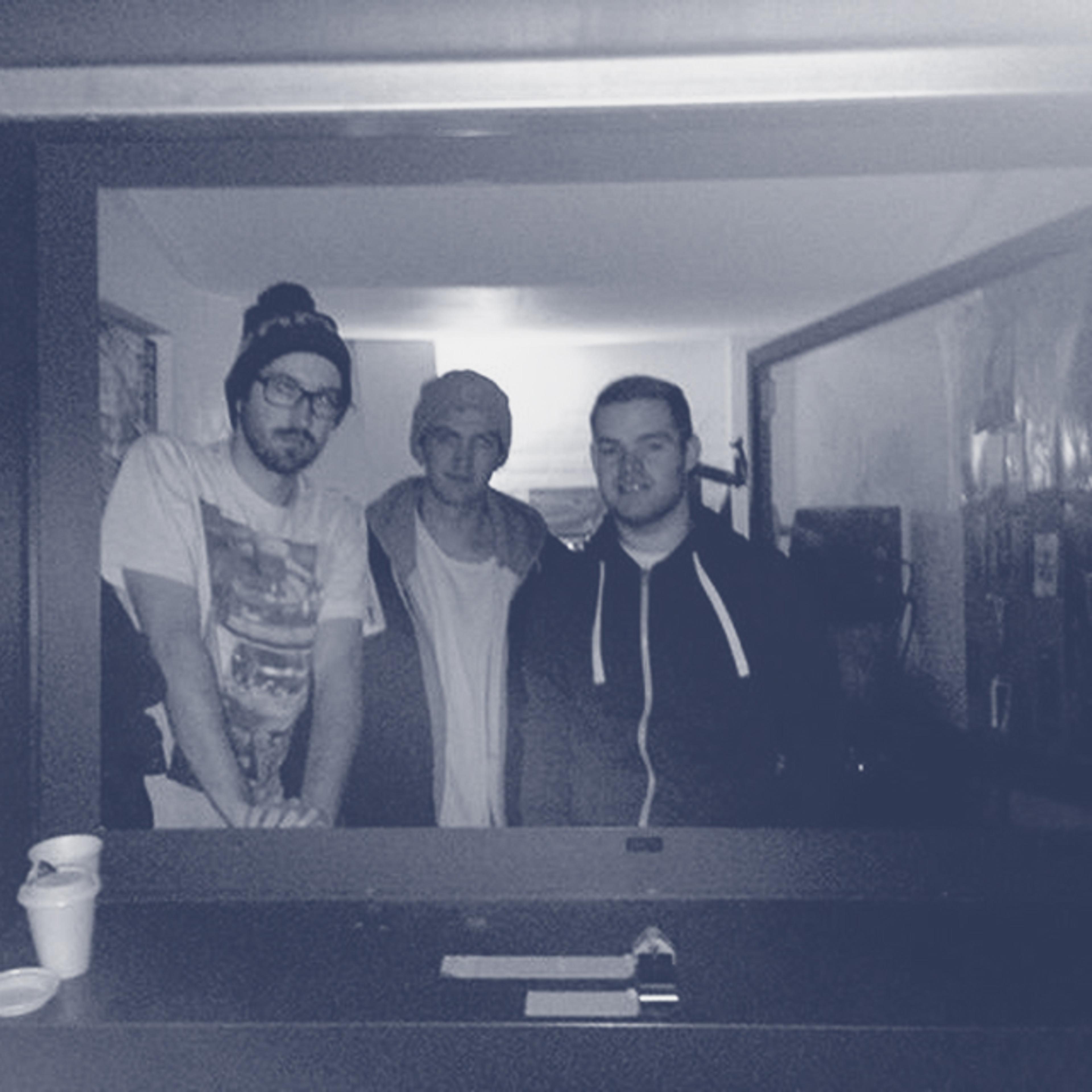 Mocksun & V E I L S