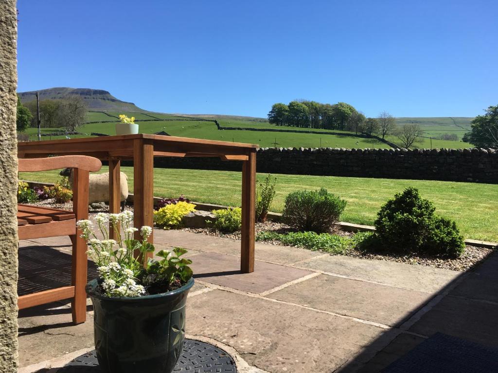 Family Run B&B In Horton-in-Ribblesdale - Broad Croft House