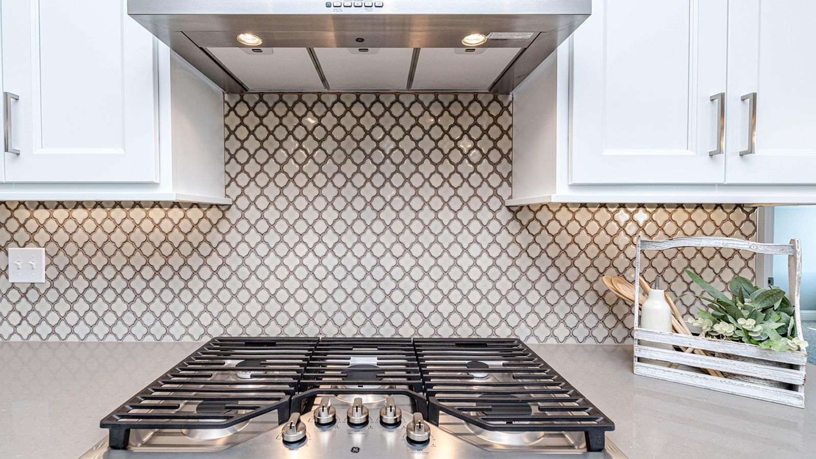 Residential kitchen oven or range