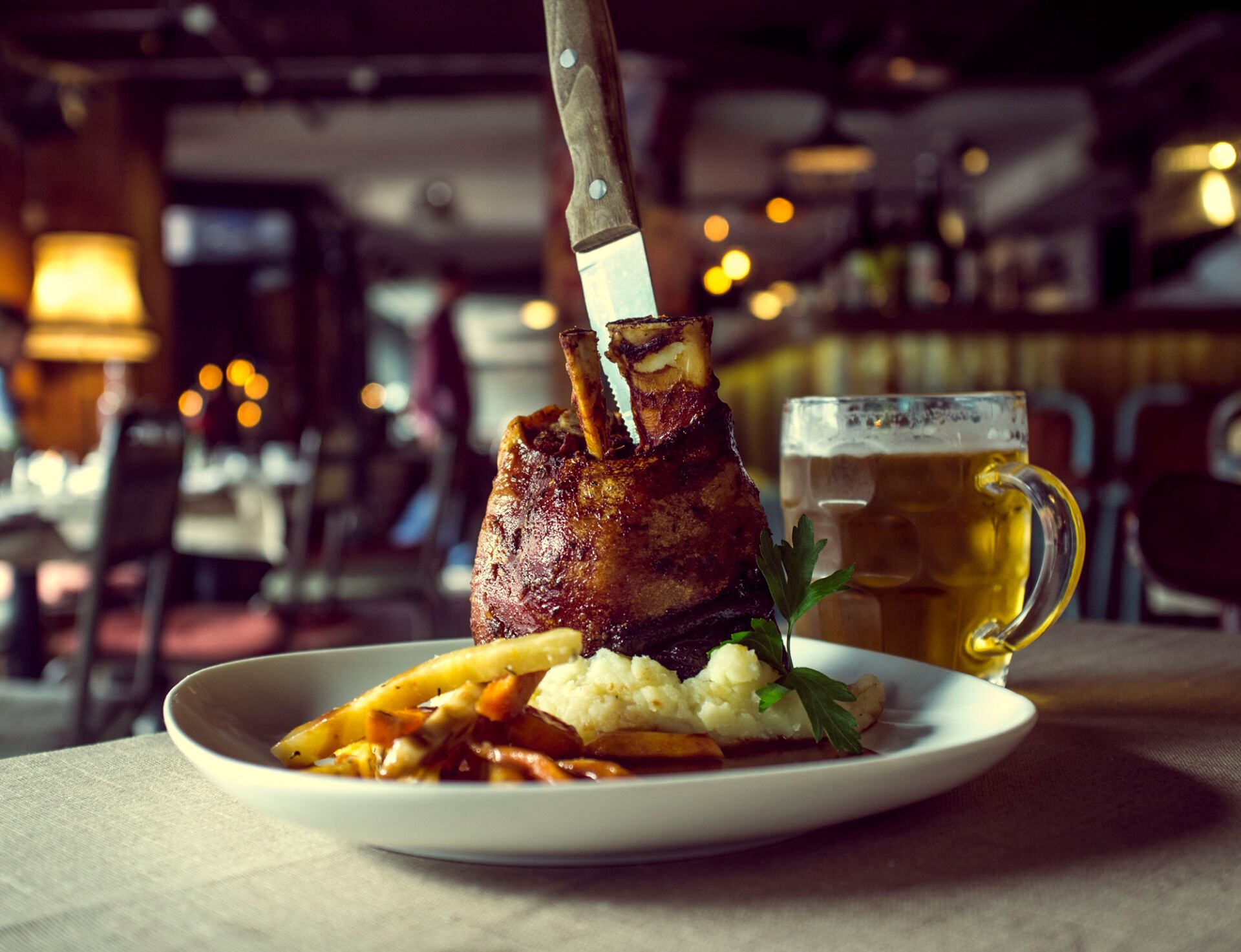 A full restaurant month after month with digital advertising