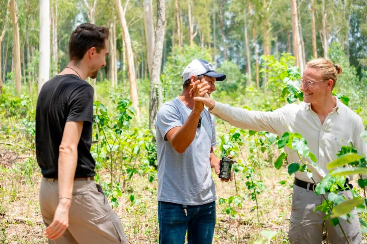 Forestal Rio Aquidaban - Handshake Edgar Fritz