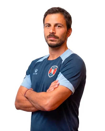 DT - Federico Macías