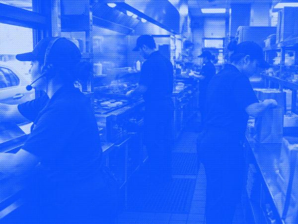 Drive-thru staffing: which positions a rush needs
