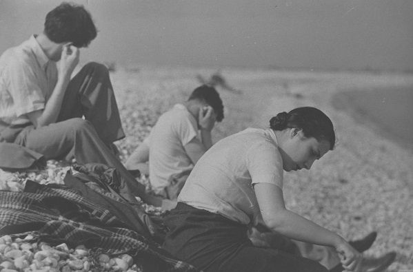 Friends of the artist sitting on Pagham Beach [P70]