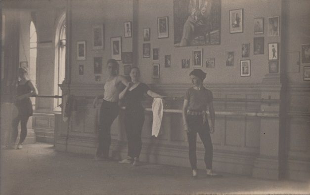 Ballet rehearsal No.1 [BR1]