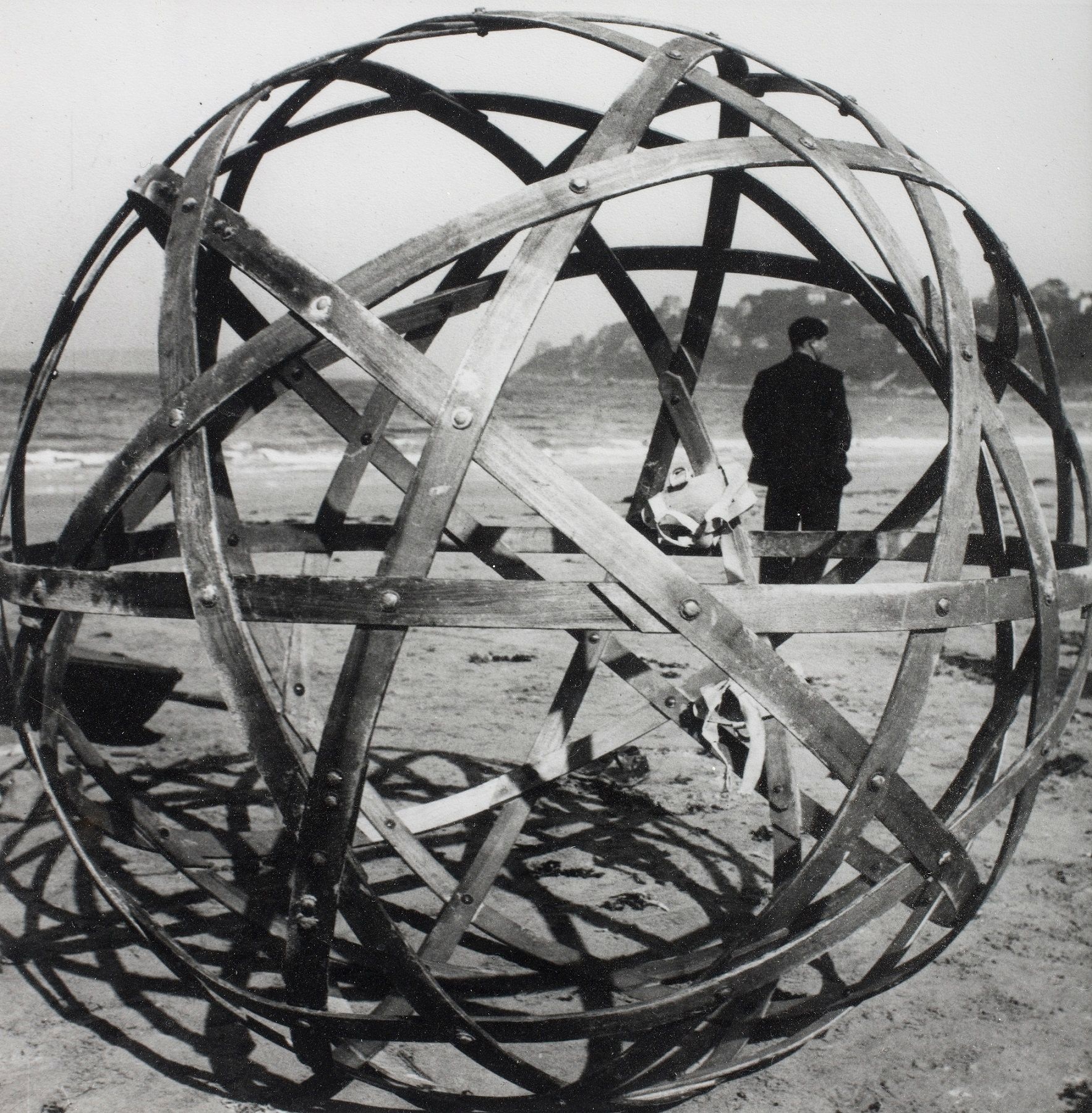 Rolling Ball, Brittany