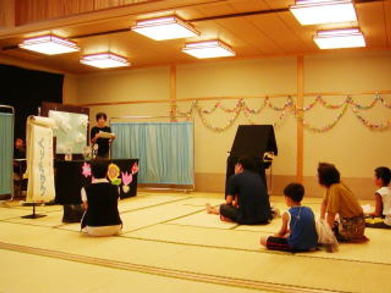 読み聞かせ・紙人形劇