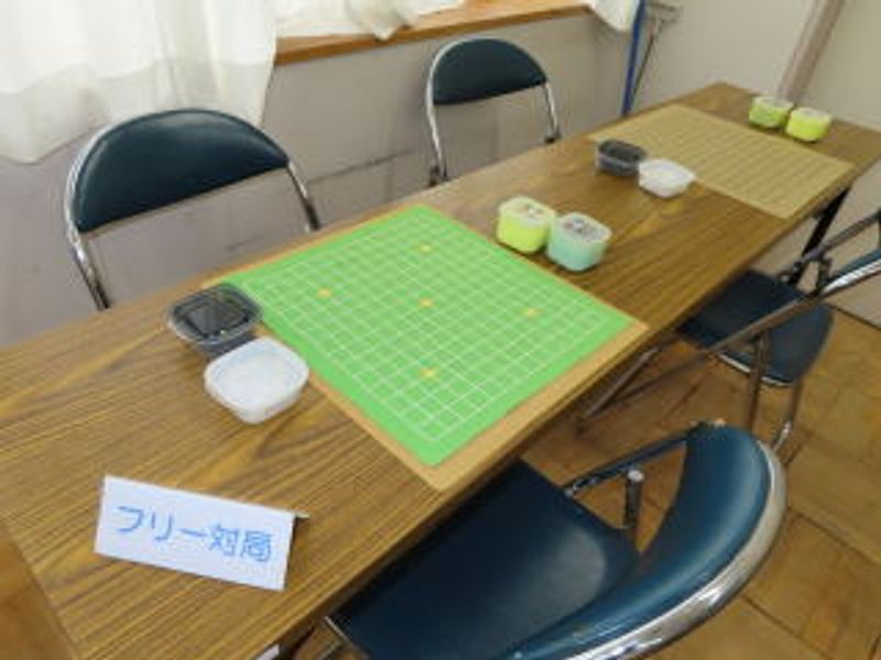対局コーナー、マットをリバーシブルに♪