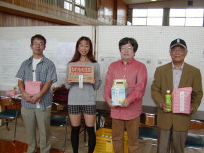 左から：4位・準優勝・優勝・3位