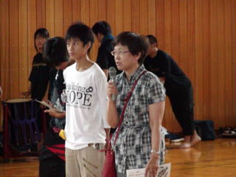 開 会 式