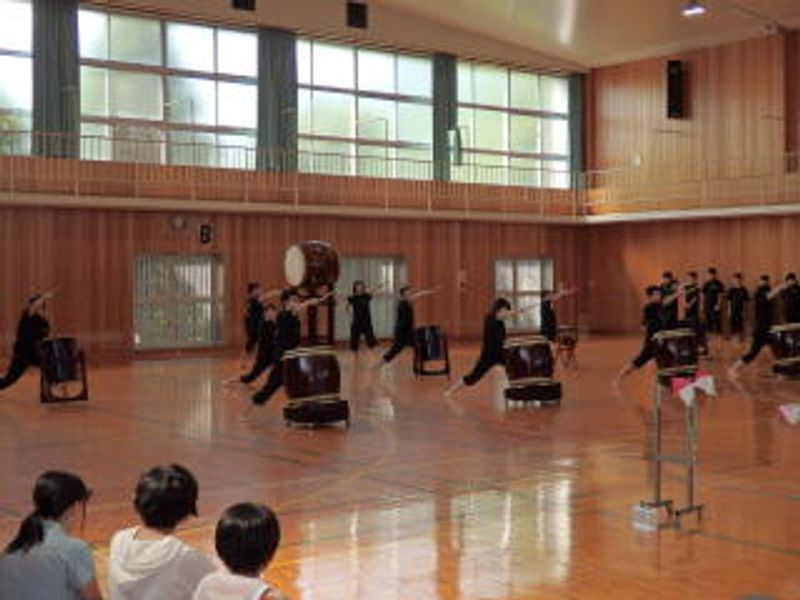 パチパチパチ…♪