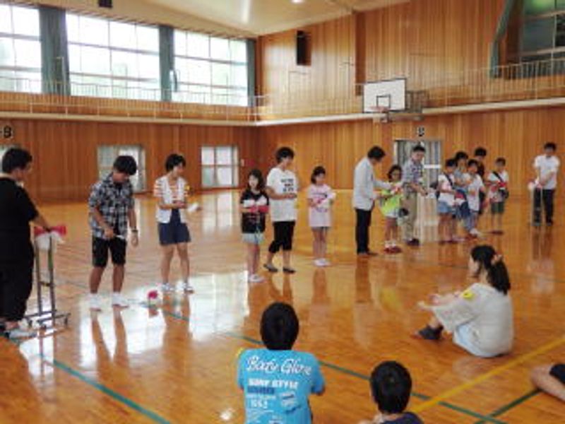 テープカットで…はじまりはじまり～♪