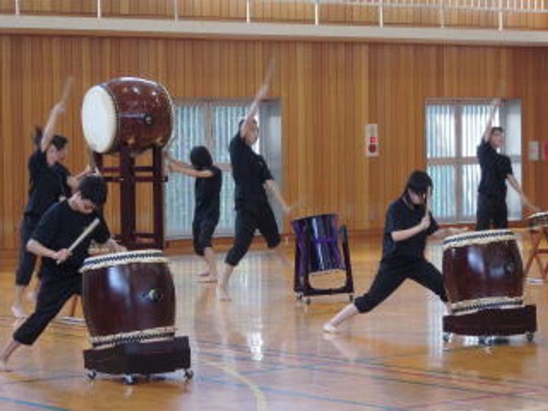 オープニングを…