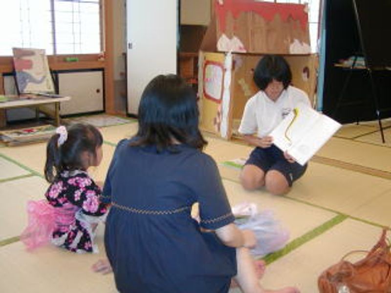 絵本を…
