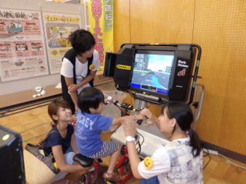 右をみましょう、左をみましょう…