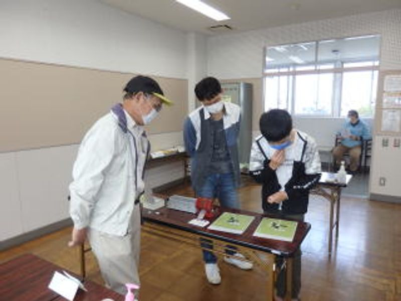 わなもあるにゃんよ…