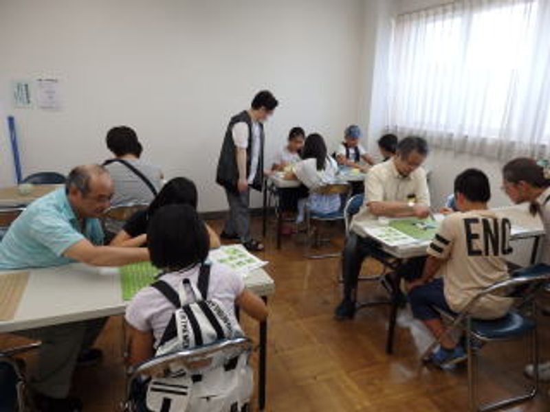 にぎわってます…