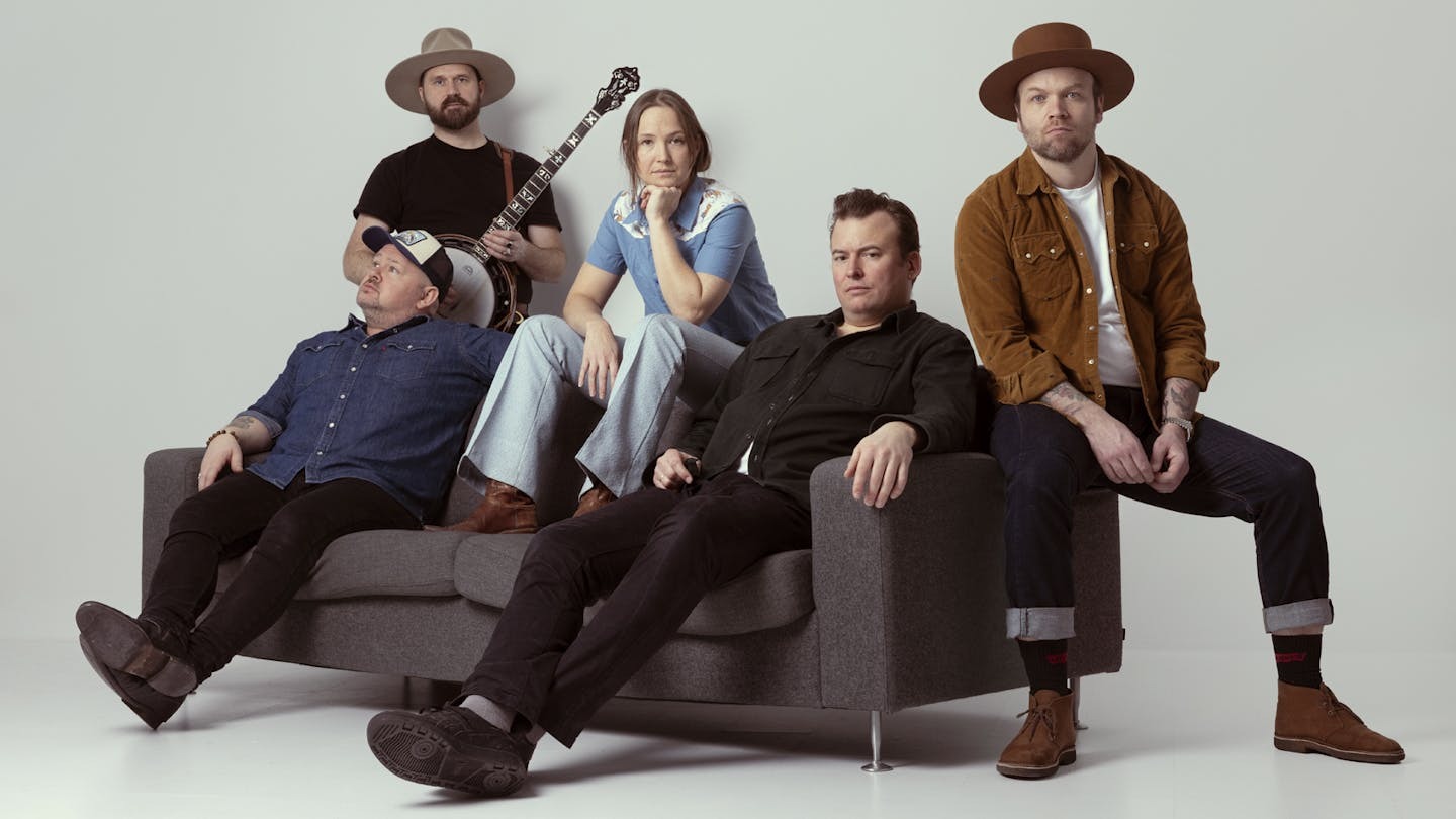 Gallery image for Lucky Lips’ Hootenanny With special guests - Silver Lining, and more