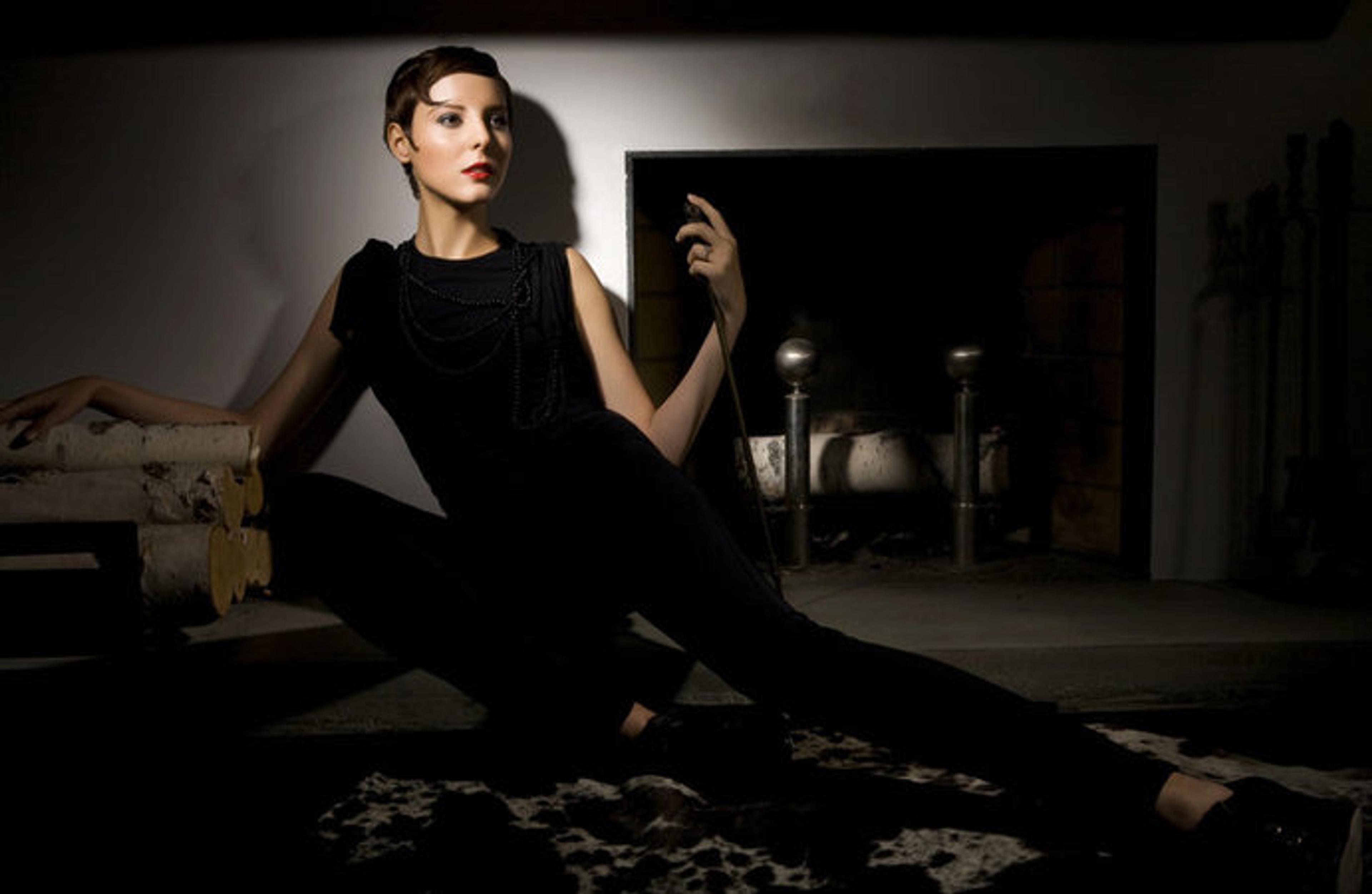 Editorial — Dyana Aives