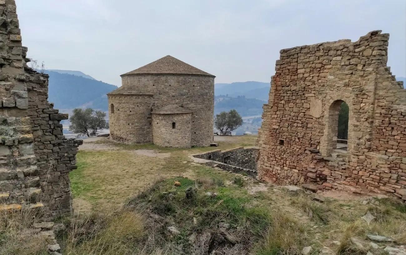 Castell de Sallent i Església de Sant Esteve i Sant Sebastià