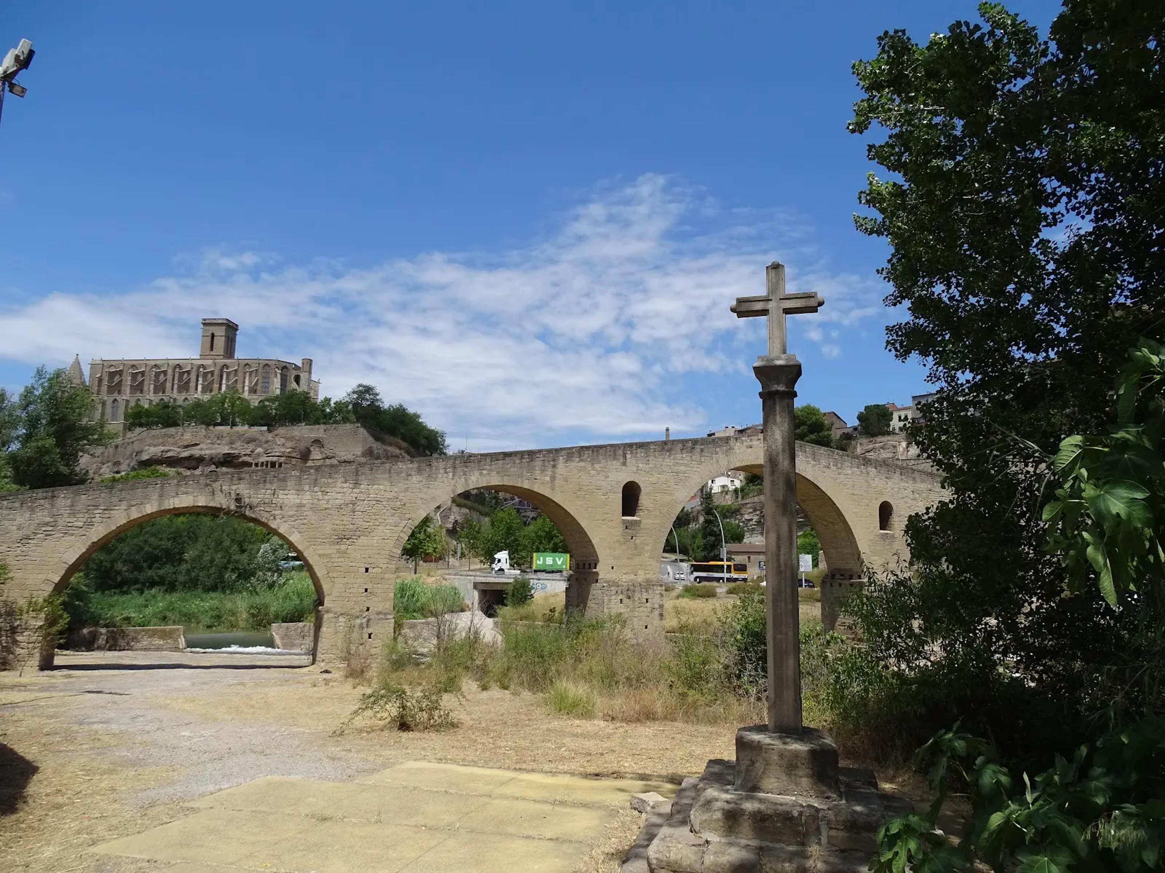 Pont Vell i Creu de la Guia
