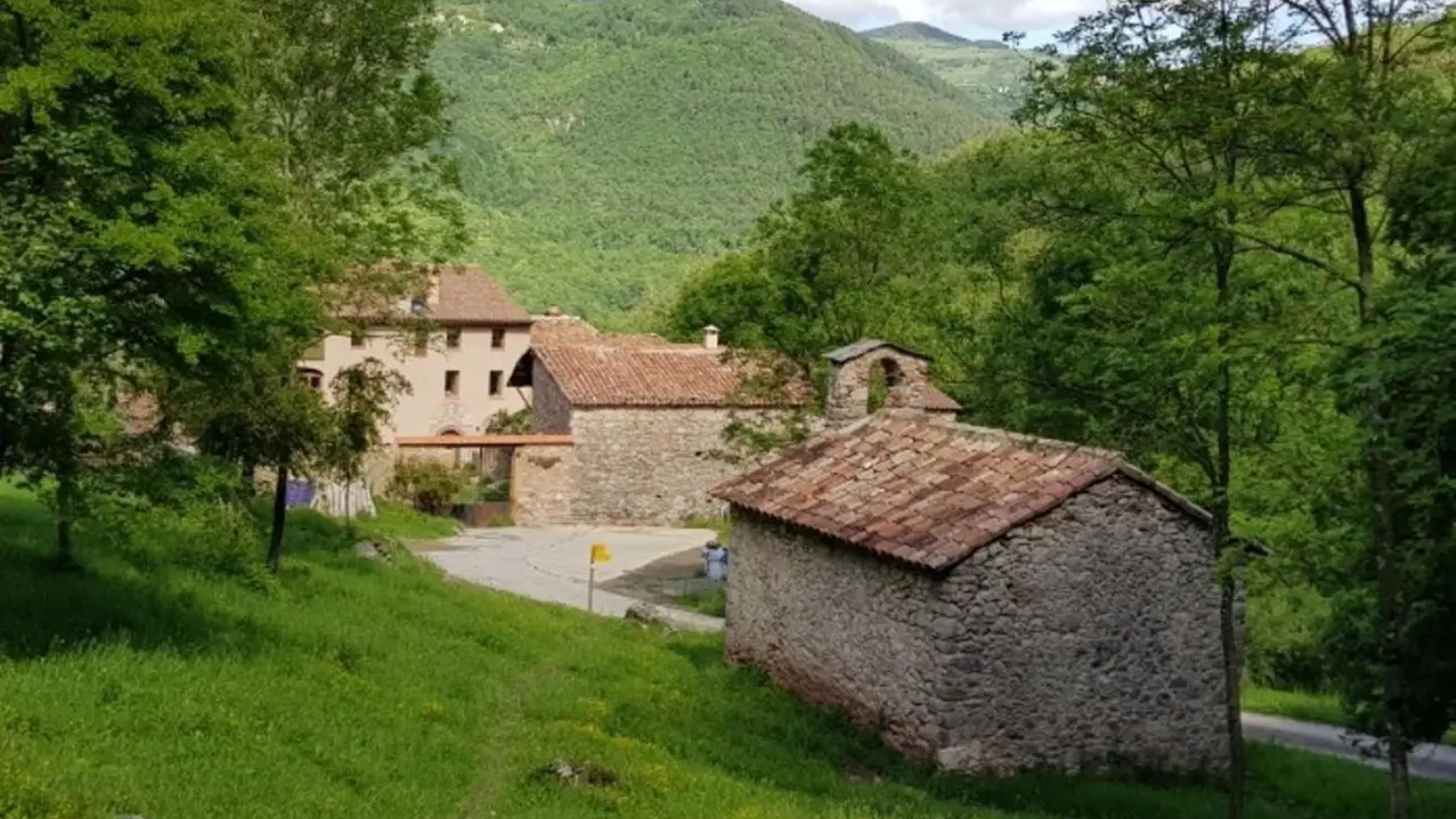 Cal Perramon: masia i capella de Sant Esteve