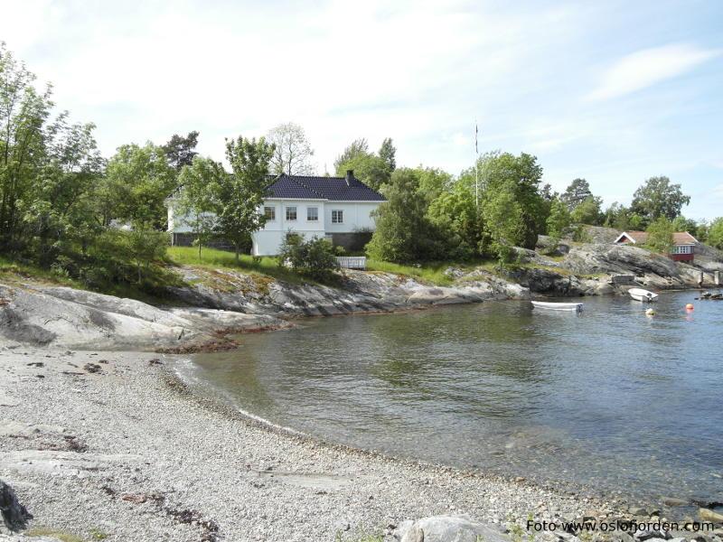 Nesoddtangen gård ved vannet