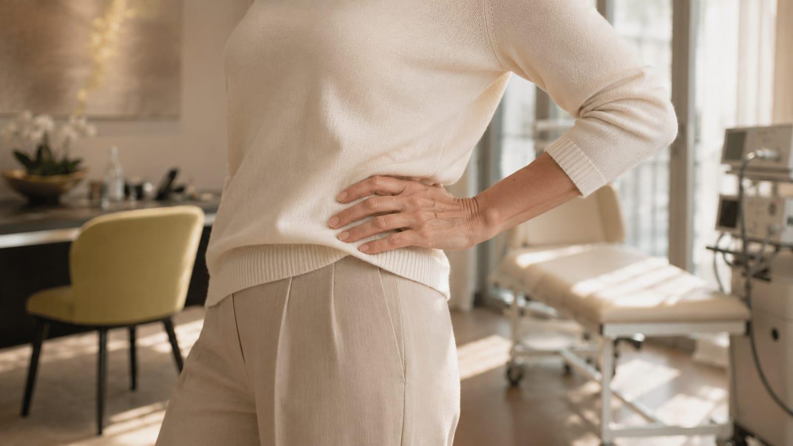 Fraktionierte CO₂-Lasertherapie (FemiLift) im Menopause Zentrum – nicht-hormonelle Behandlung von vulvovaginaler Atrophie durch Stimulation der Kollagenneubildung.