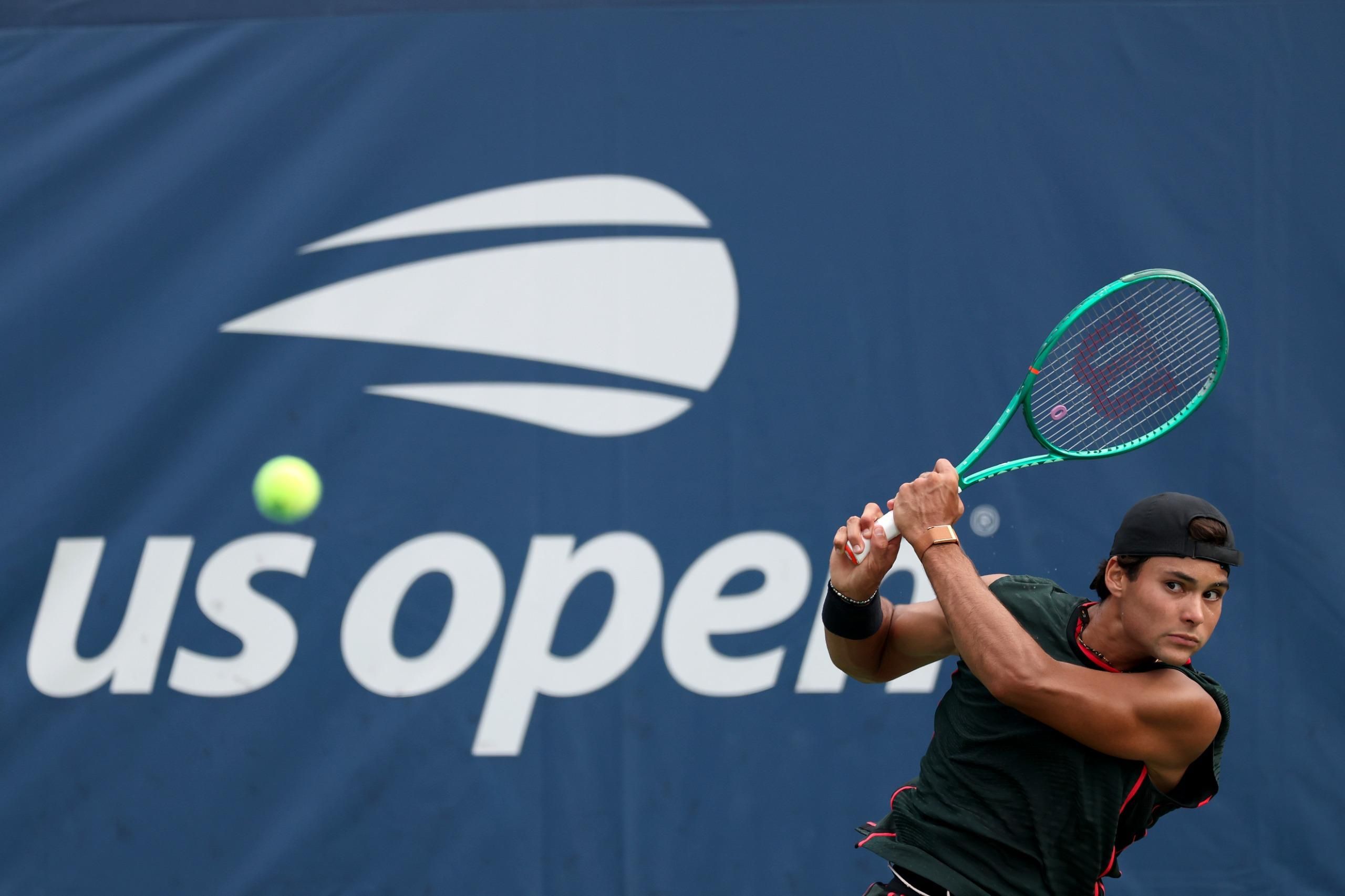 Miguel vence batalha e vai à semifinal do US Open juvenil; Naná Silva para nas quartas
