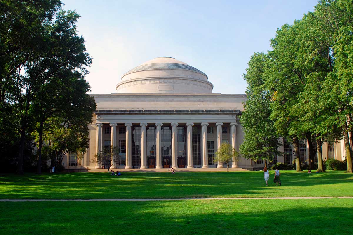 The Massachusetts Institute of Technology Great Dome and lawn