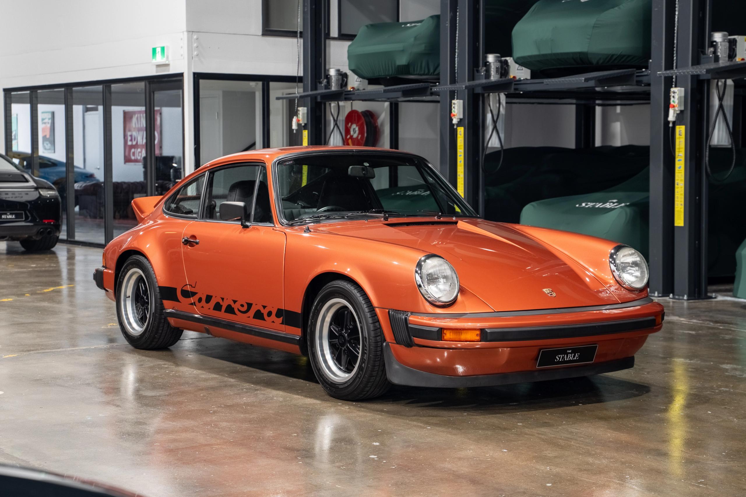 Porsche 911 G front quarter angle