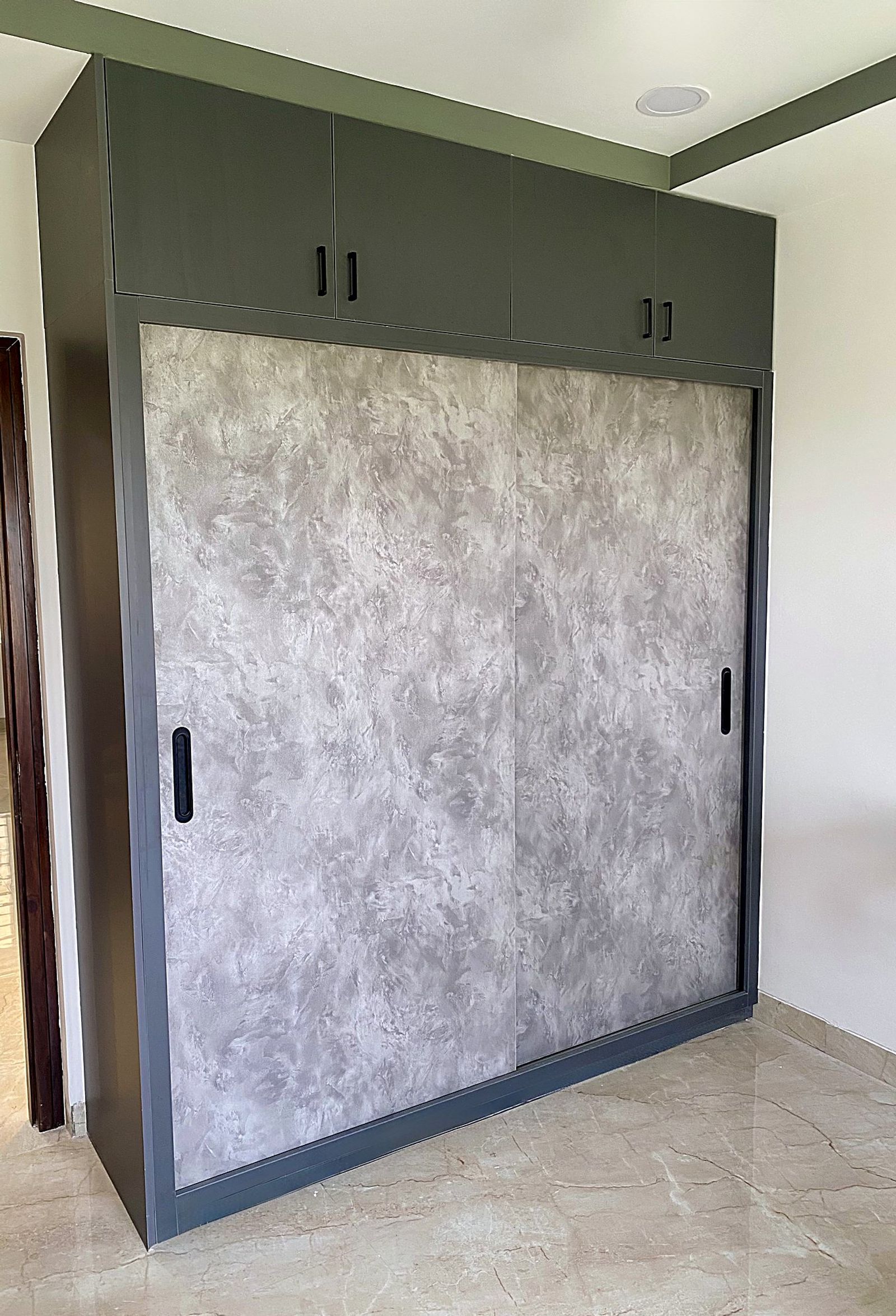 Full Home Interior — Contemporary Residence — photo 5