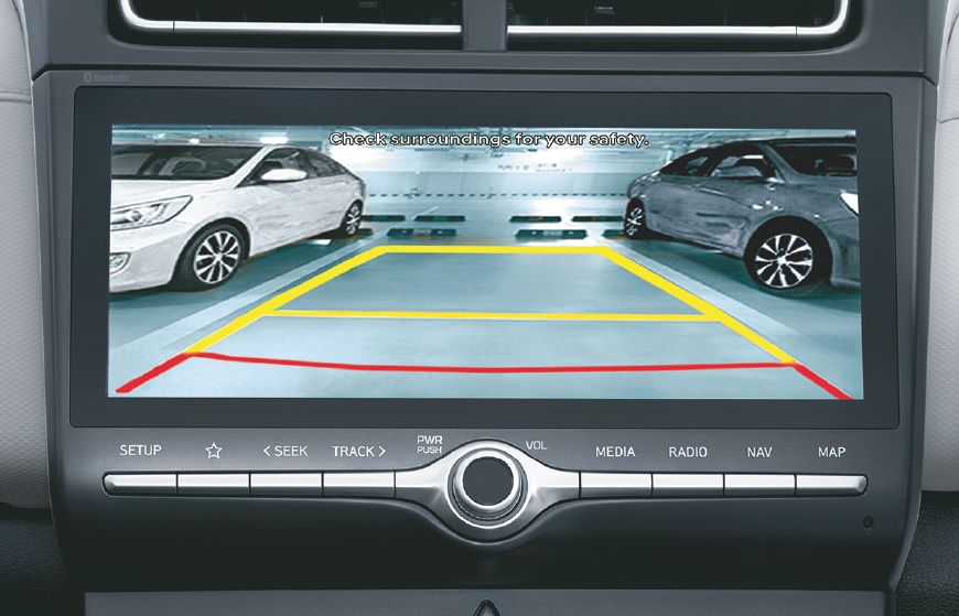 REAR CAMERA WITH DYNAMIC GUIDELINES