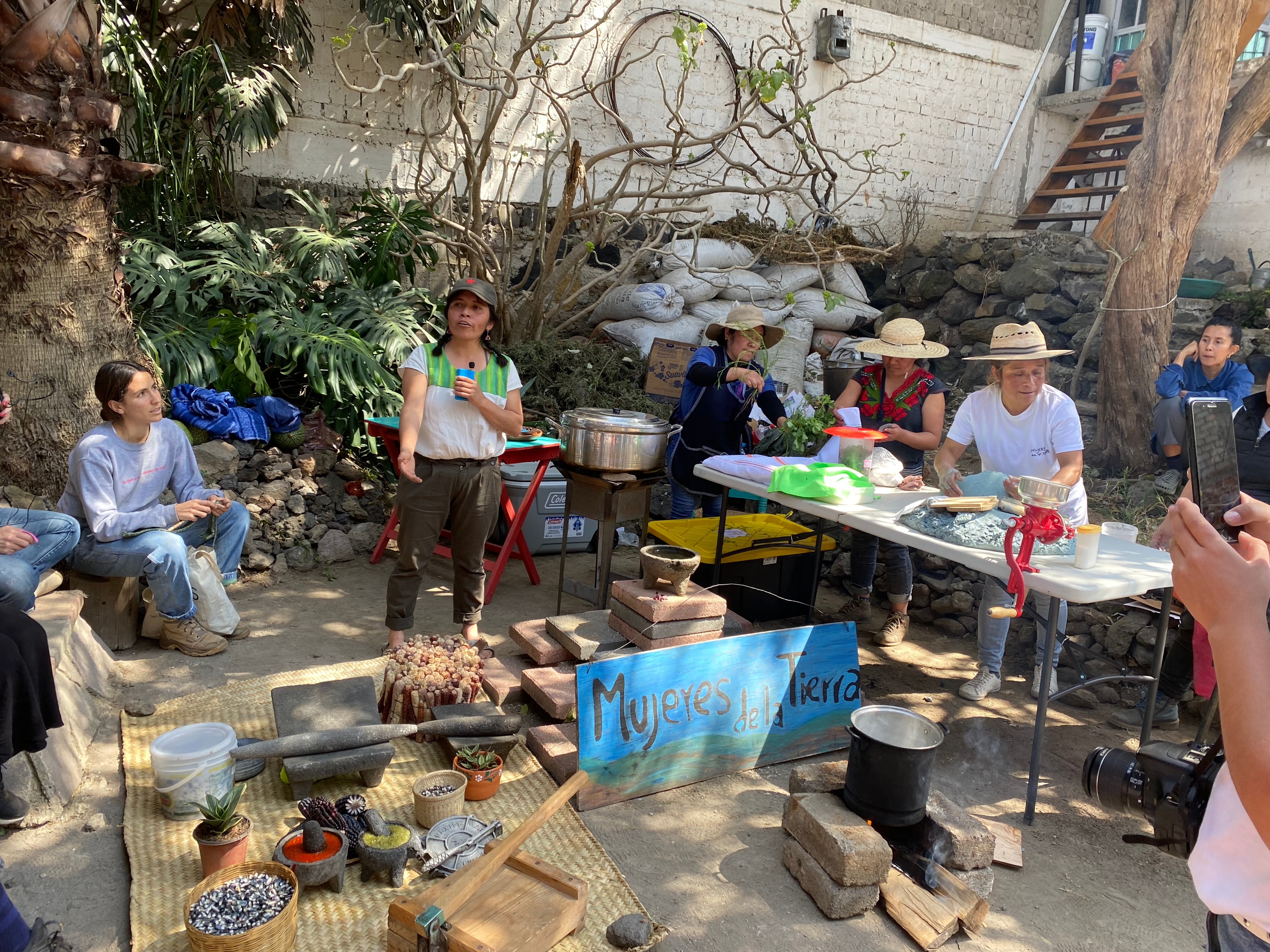 Mujeres de la Tierra, Mujeres de la Periferia