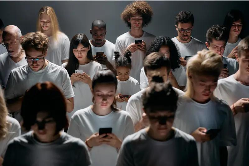 Overconnected and Unreachable: Why Nobody Picks Up or Responds Anymore