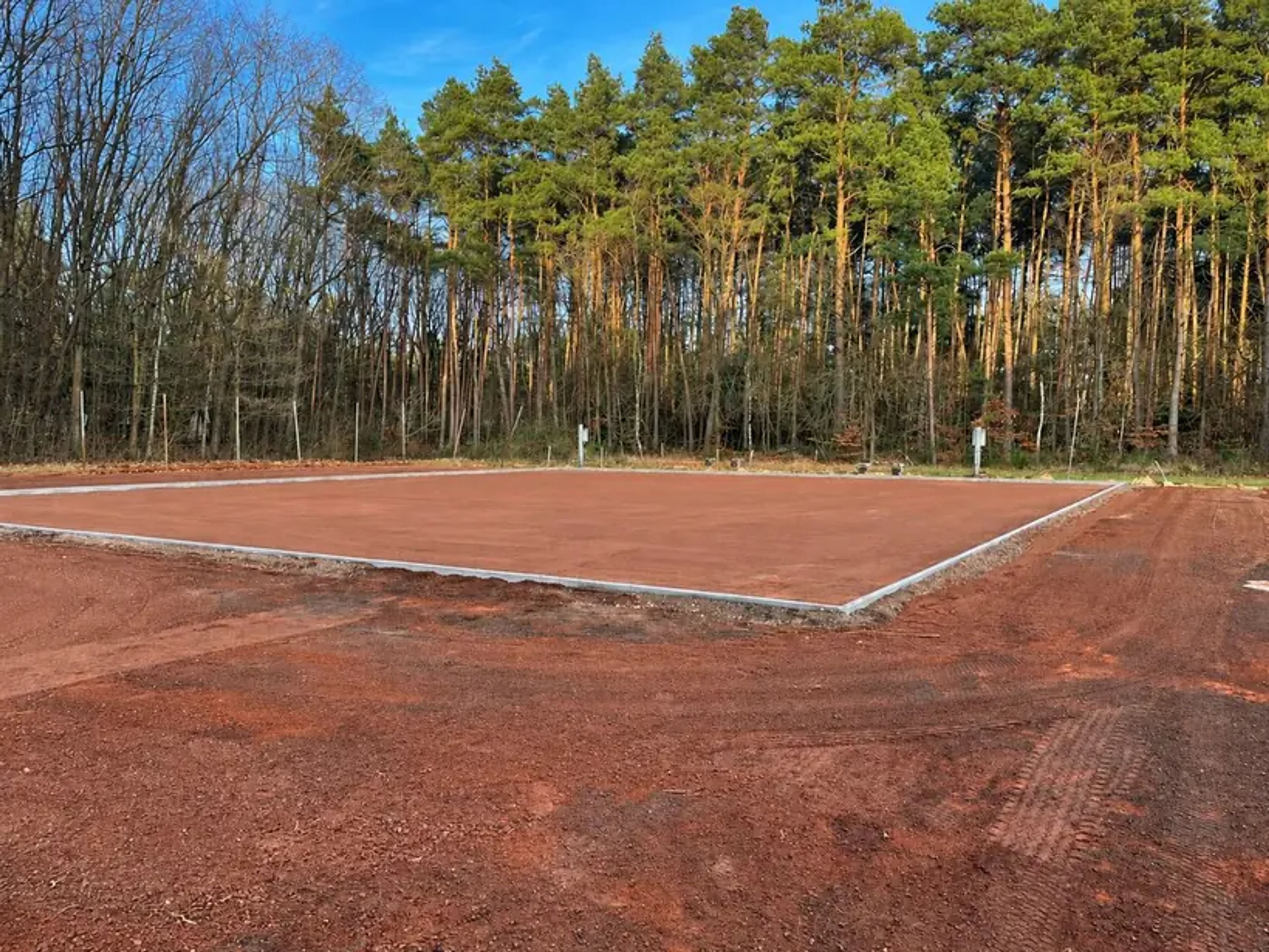 Tennisbaan ombouwen