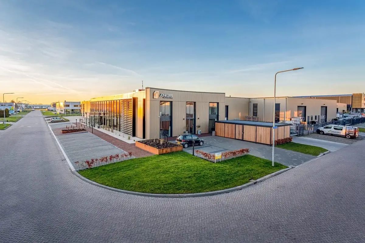 Fabriek van I-Padel en Jonkers Bouwmetaal in Urk
